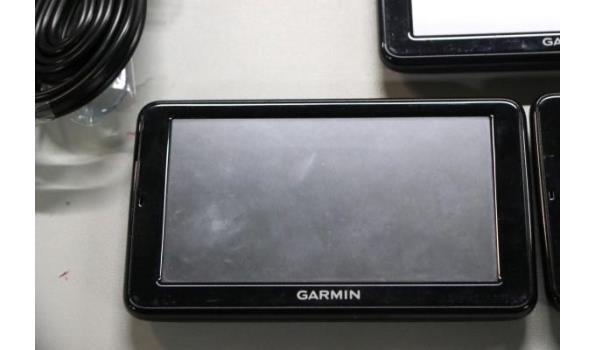 3 diverse gps toestellen GARMIN plus toebehoren